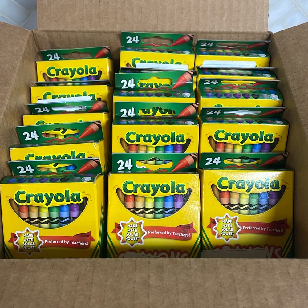 15 Boxes Crayola Crayons